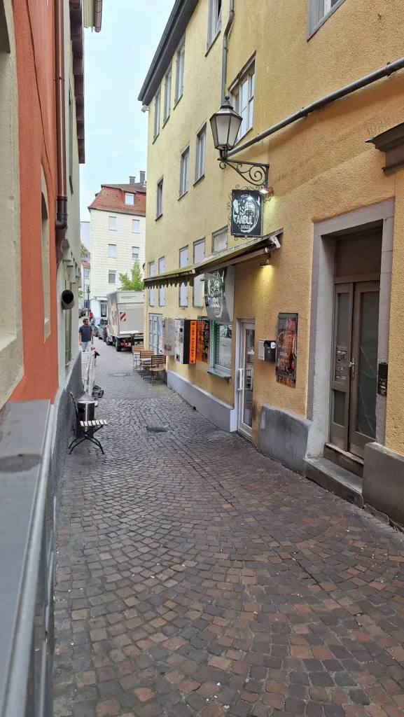 CBD DOC Automat Marktplatz 34, Schwäbisch Gmünd