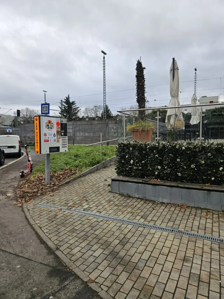CBD DOC Automat Hanns-Martin-Schleyer-Straße 13, Sindelfingen